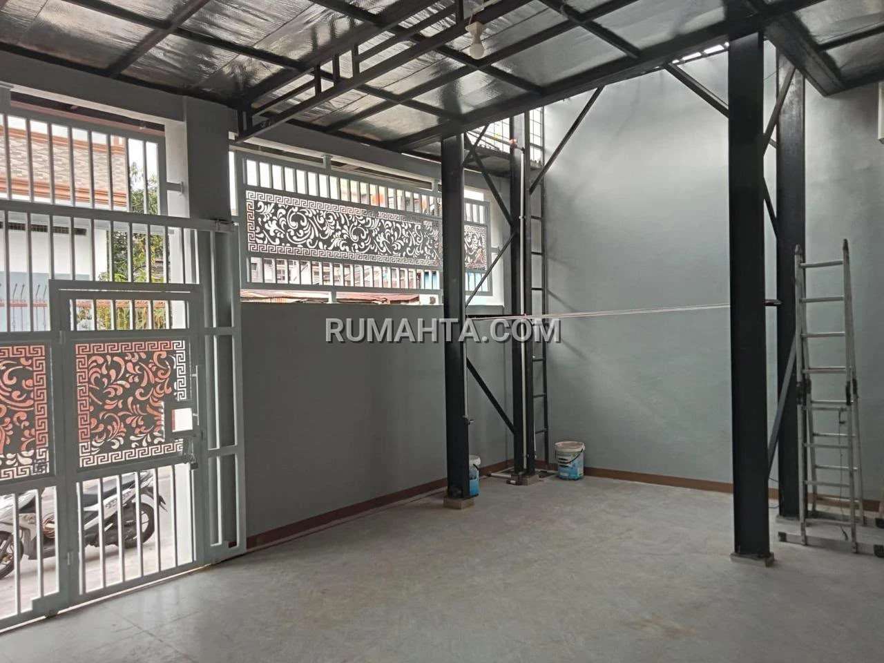 KOST SARI EXECUTIVE