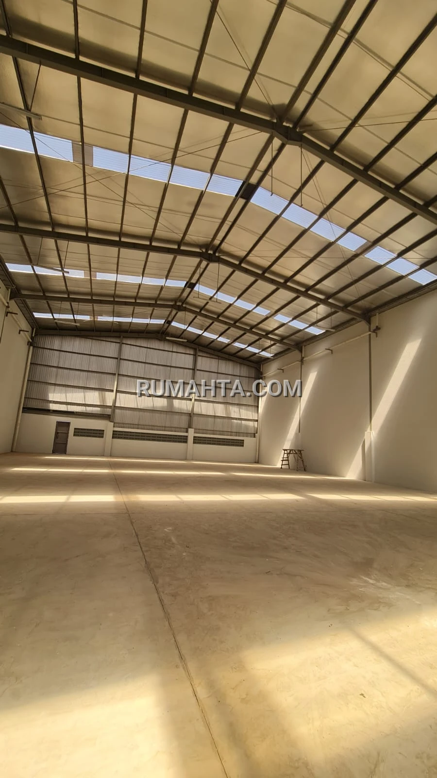 Dijual Gudang + Kantor Strategis Samping Tol Ir. Sutami Makassar | Siap Pakai & Akses Kontainer