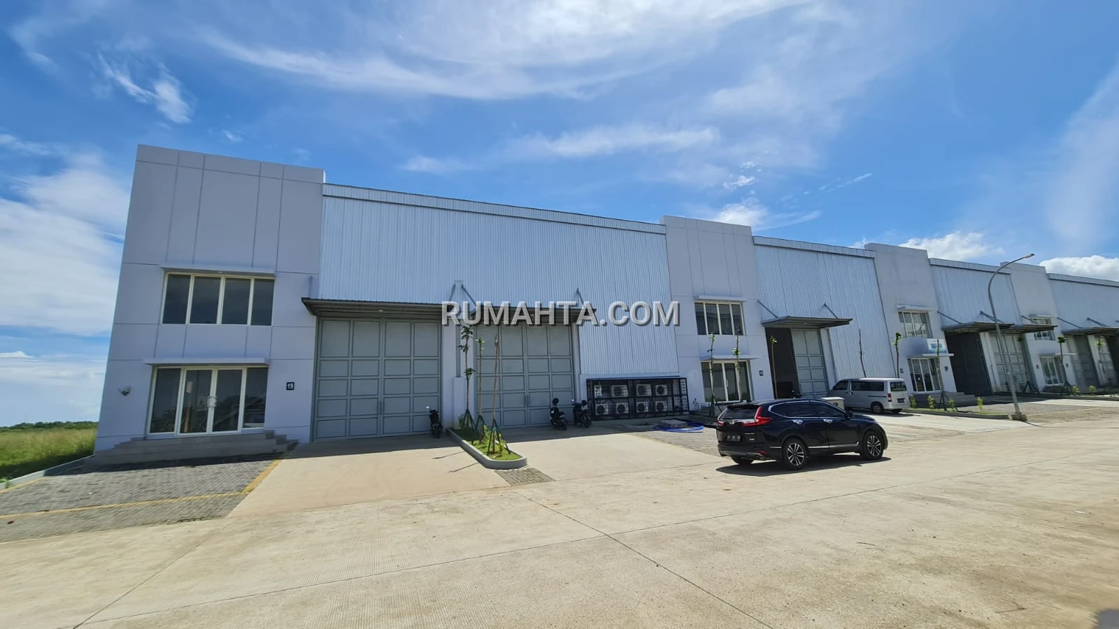 Gudang + Kantor 2 Lantai Siap Pakai di Makassar Lokasi Sangat Strategis