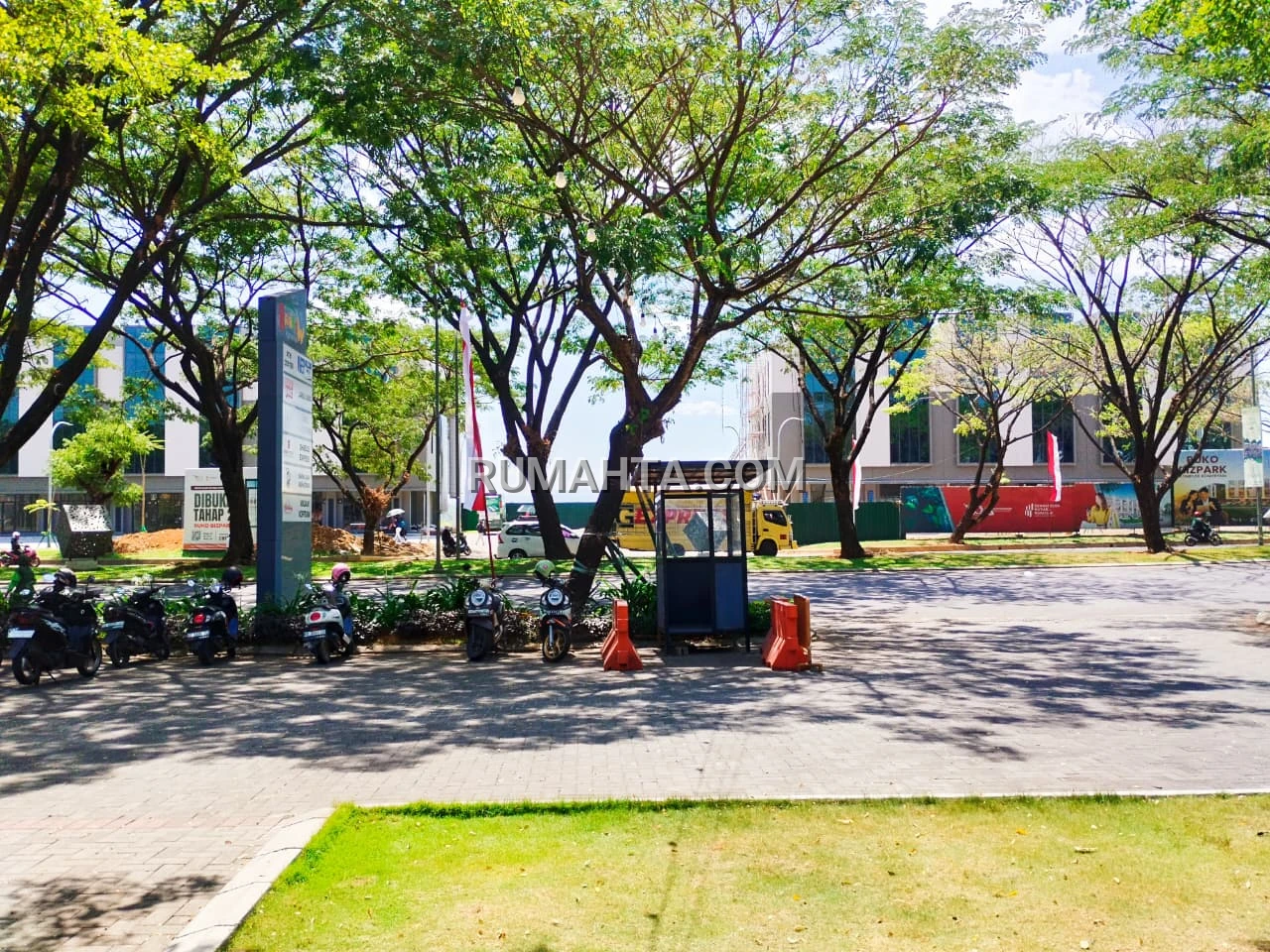 Ruko Bizpark Summarecon Makassar 3 Lantai Siap Pakai di Depan Pelataran