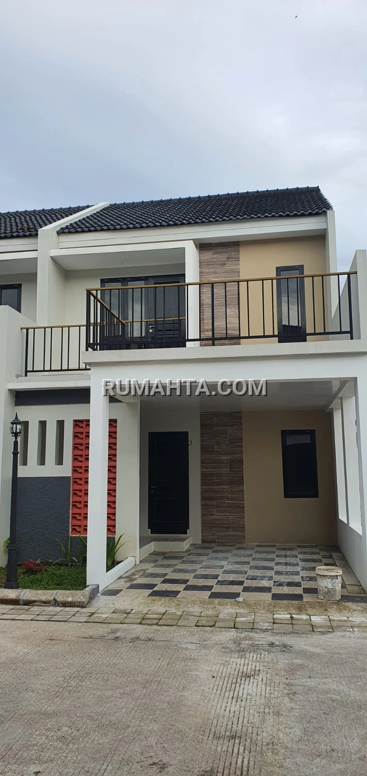 Rumah 2 Lantai Hertasning Bumi Aroepala Unit Siap Huni
