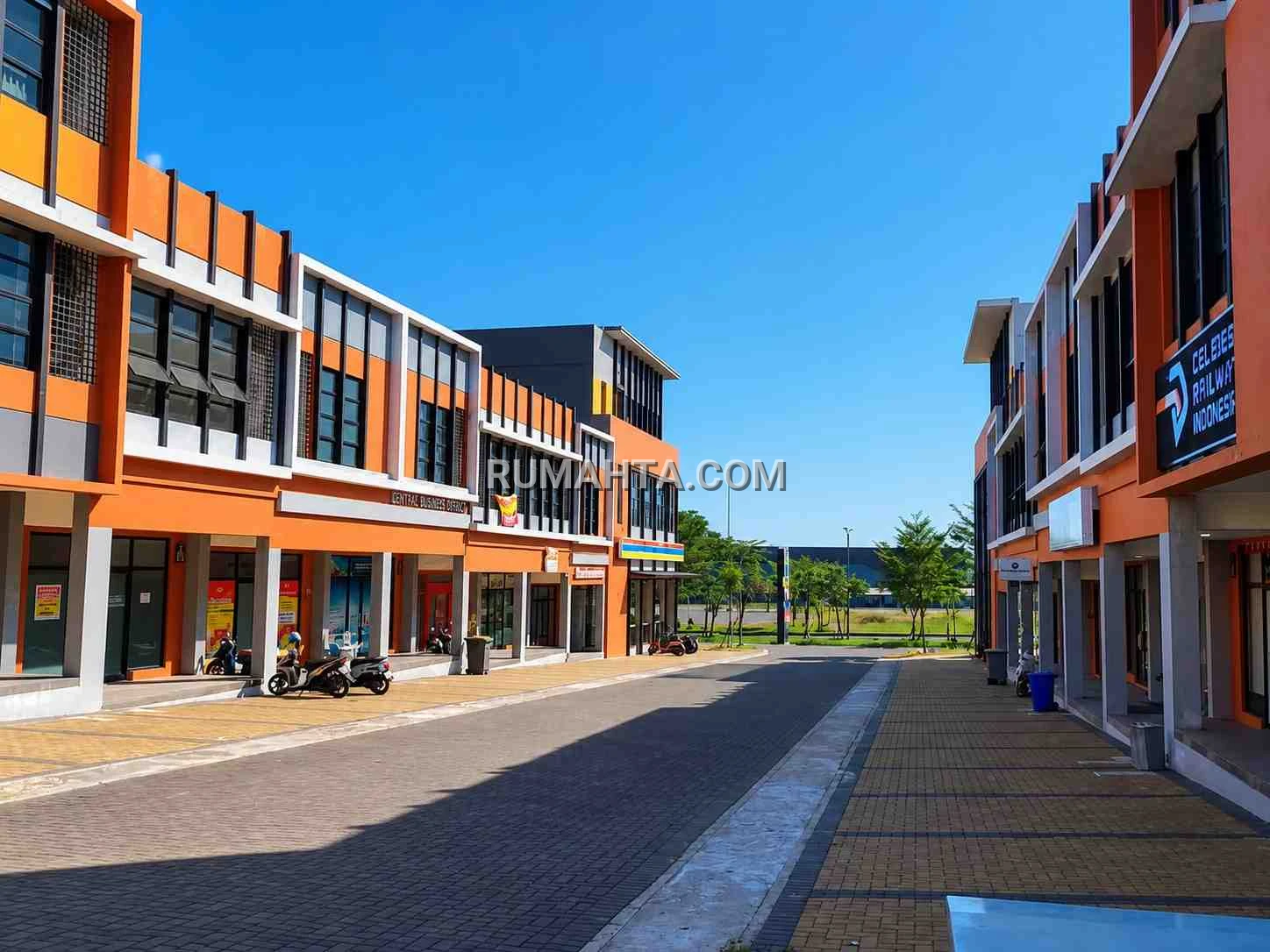 Ruko Makassar 2 Lantai depan Mall Summarecon dan Convention Center Lokasi Strategis Graha Boulevard