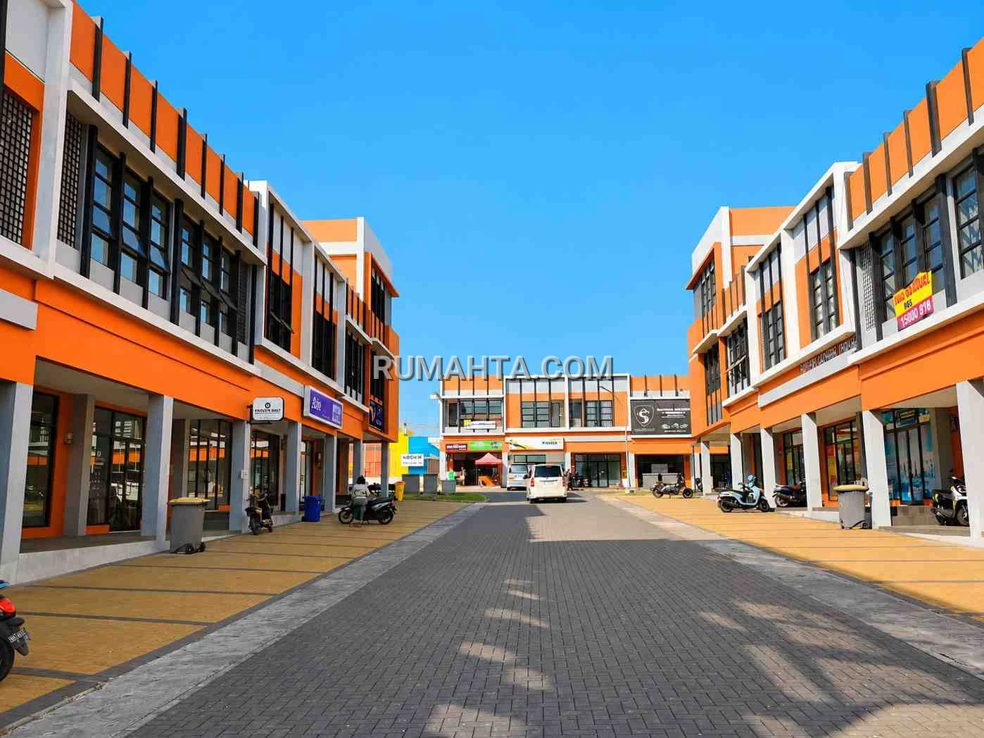 Ruko Makassar 2 Lantai depan Mall Summarecon dan Convention Center Lokasi Strategis Graha Boulevard