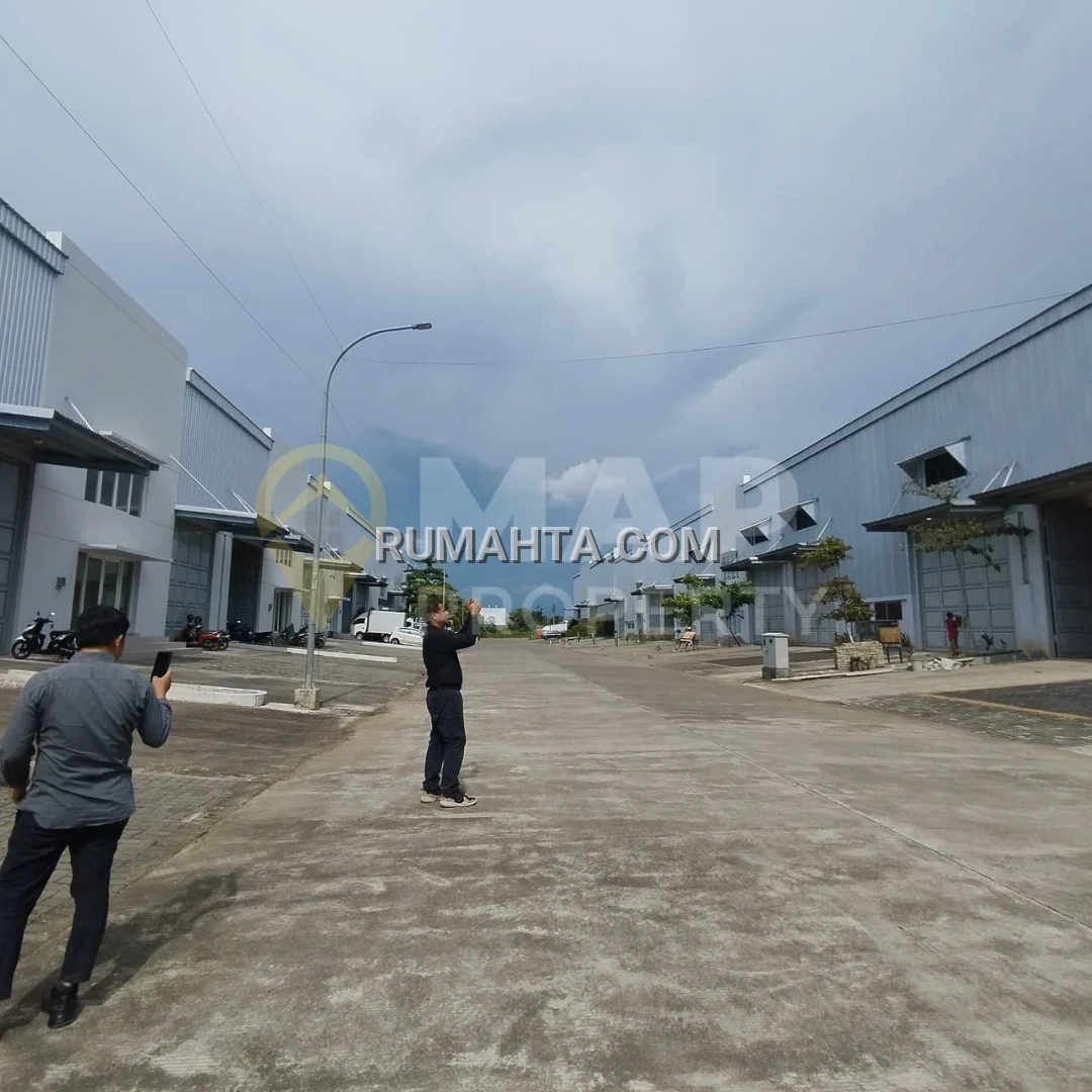 Gudang Plus Kantor Siap Bangun Makassar Lebar 8 Lokasi Strategis dalam Cluster
