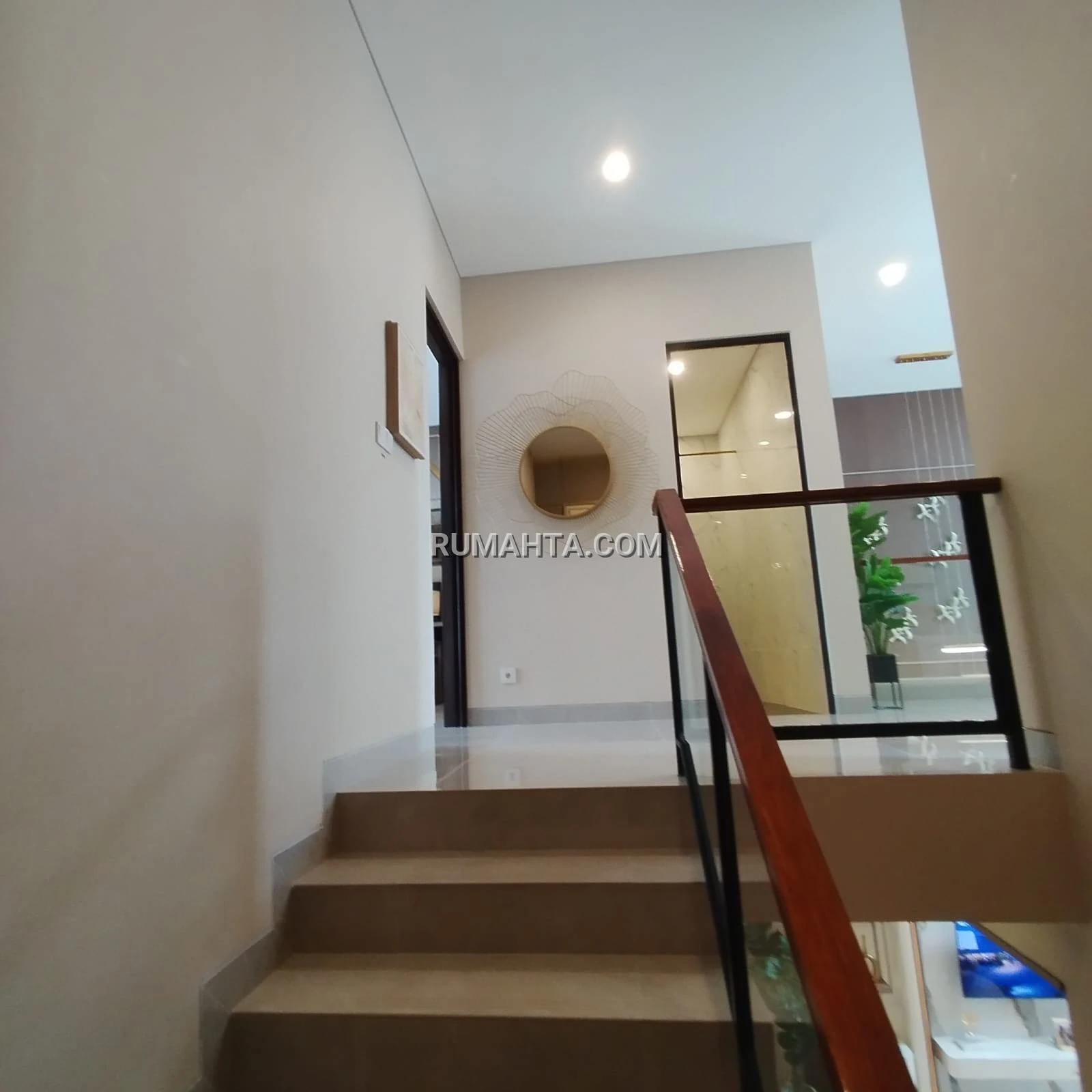 Jual Rumah Siap Huni 2 Lantai The Morizen Lebar 8 Summarecon Makassar – Promo Free PPN + Diskon 2%