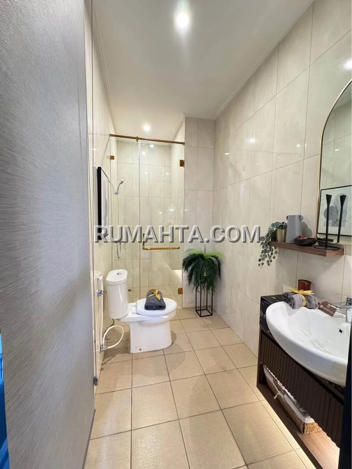 Dijual Rumah Modern Onyx Residence Lebar 6 Attic di Summarecon Mutiara Makassar